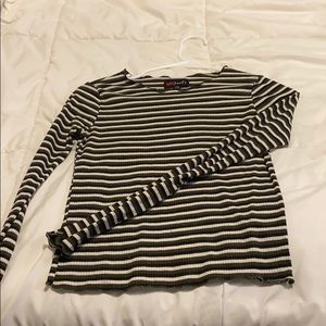 Green, blue and white stripped long sleeve crop